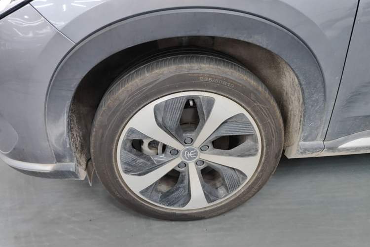 Used BYD Song PLUS New Energy 2021 DM-i 110KM Flagship PLUS Left Front Wheel Hub