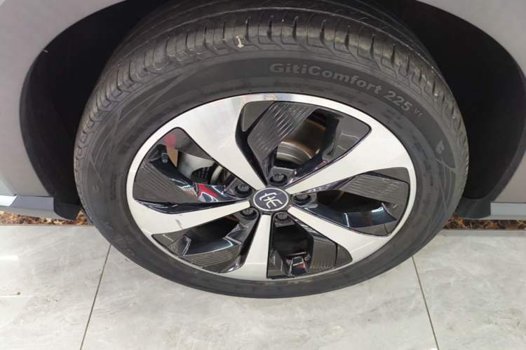 Used BYD Song PLUS New Energy 2021 DM-i 110KM Flagship PLUS Left Front Wheel Hub