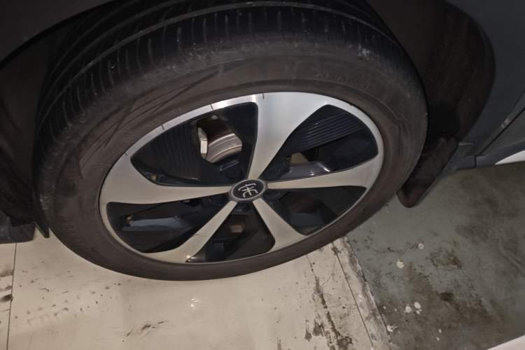 Used BYD Song PLUS New Energy 2021 DM-i 110KM Flagship PLUS Left Front Wheel Hub