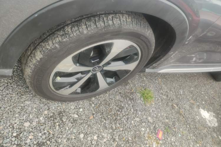 Used BYD Song PLUS New Energy 2021 DM-i 110KM Flagship PLUS Left Front Wheel Hub