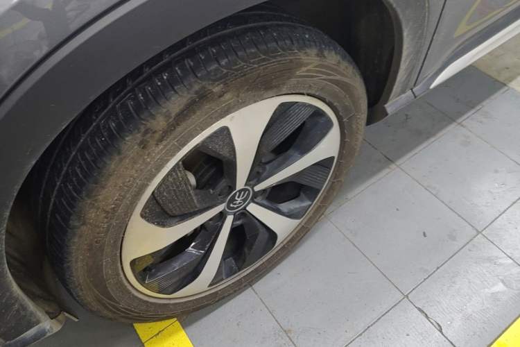 Used BYD Song PLUS New Energy 2021 EV Deluxe Model Left Front Wheel Hub