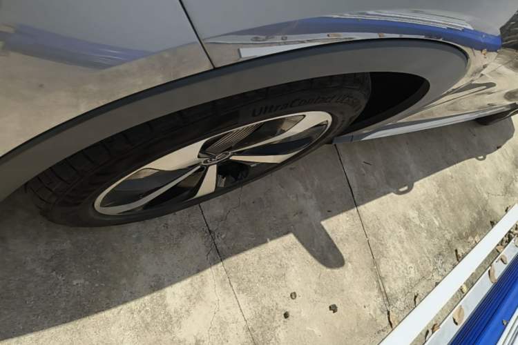 Used BYD Song PLUS New Energy 2021 DM-i 110KM Flagship PLUS 5G Edition Left Front Wheel Hub