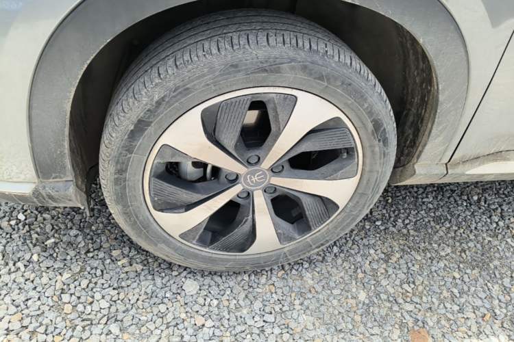 Used BYD Song PLUS New Energy 2021 DM-i 51KM Prestige Model Left Front Wheel Hub