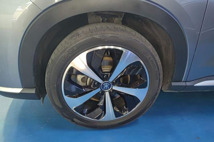 Used BYD Song PLUS New Energy 2021 DM-i 110KM Flagship PLUS Left Front Wheel Hub
