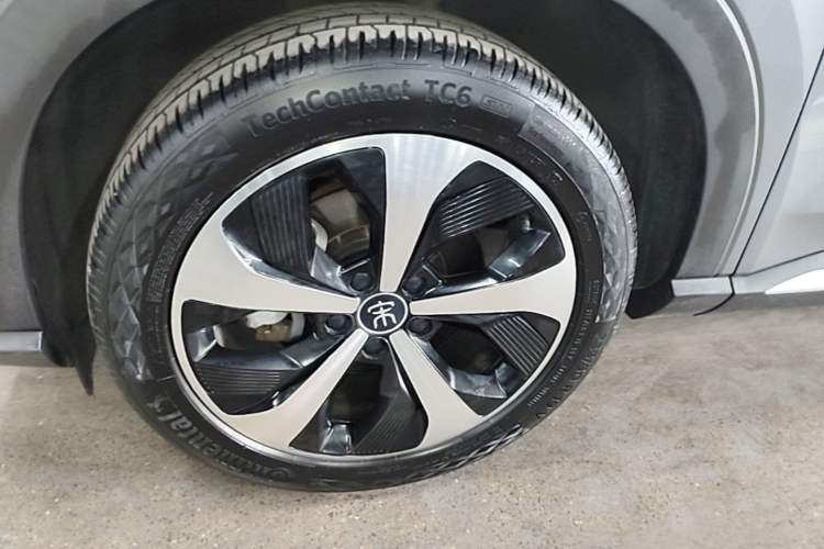 Used BYD Song PLUS New Energy 2021 EV Deluxe Model Left Front Wheel Hub