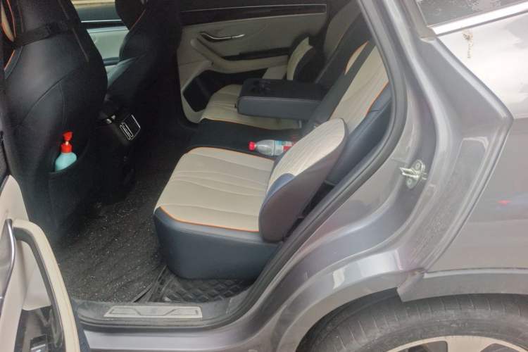 Used BYD Song PLUS New Energy 2021 EV Flagship Model Left Rear Seat