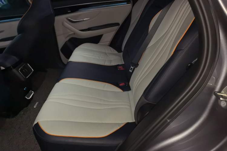 Used BYD Song PLUS New Energy 2021 DM-i 110KM Flagship PLUS Left Rear Seat