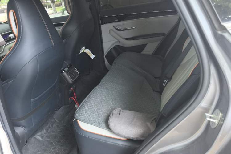 Used BYD Song PLUS New Energy 2021 EV Flagship Model Left Rear Seat