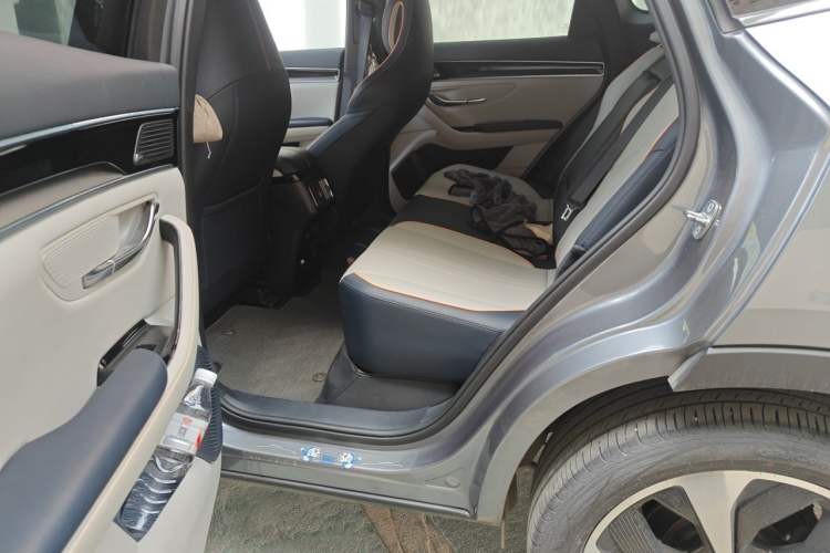 Used BYD Song PLUS New Energy 2021 DM-i 110KM Flagship Model Left Rear Seat