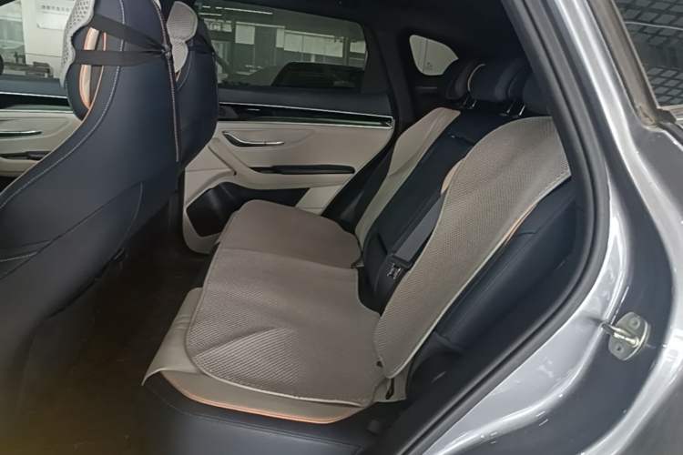Used BYD Song PLUS New Energy 2021 DM-i 110KM Flagship PLUS Left Rear Seat