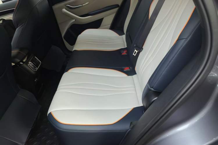 Used BYD Song PLUS New Energy 2021 DM-i 110KM Flagship Model Left Rear Seat