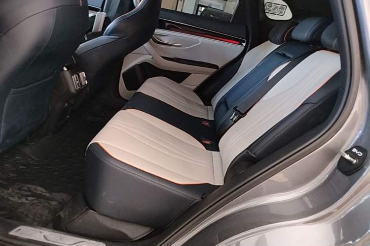 Used BYD Song PLUS New Energy 2021 EV Flagship Model Left Rear Seat