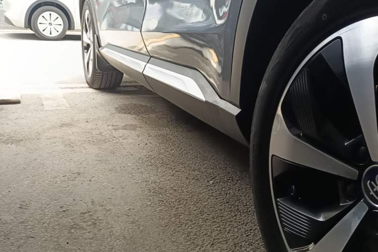 Used BYD Song PLUS New Energy 2021 DM-i 110KM Flagship Model Left Side Sill