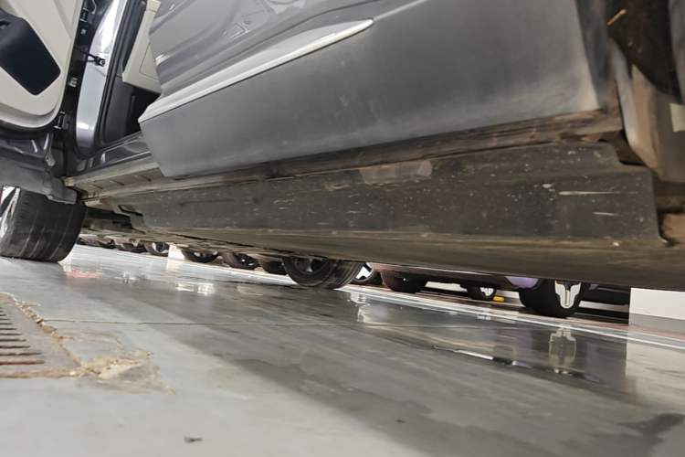 Used BYD Song PLUS New Energy 2021 EV Flagship Model Left Side Sill