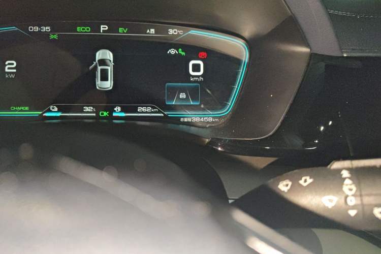 Used BYD Song PLUS New Energy 2021 DM-i 110KM Flagship PLUS Odometer Close Up