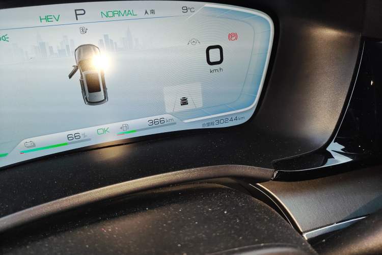 Used BYD Song PLUS New Energy 2021 DM-i 100KM Four-Wheel Drive Flagship PLUS Odometer Close Up