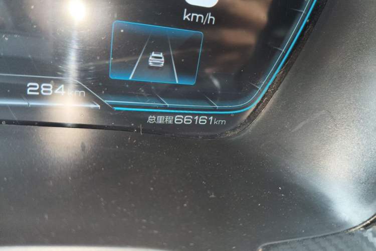 Used BYD Song PLUS New Energy 2021 DM-i 110KM Flagship PLUS Odometer Close Up