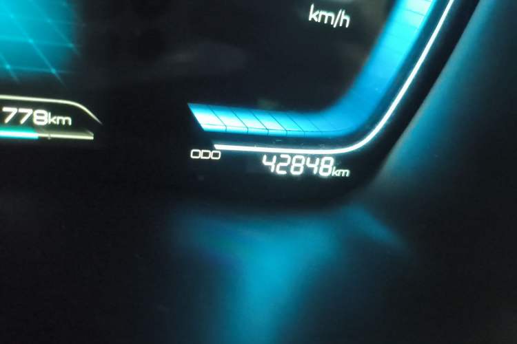 Used BYD Song PLUS New Energy 2021 DM-i 110KM Flagship Model Odometer Close Up