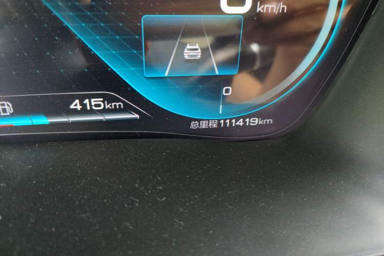Used BYD Song PLUS New Energy 2021 DM-i 110KM Flagship PLUS Odometer Close Up