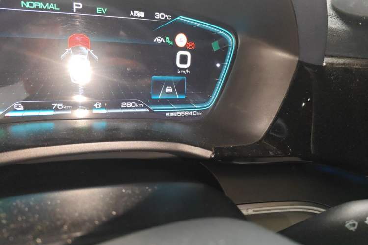 Used BYD Song PLUS New Energy 2021 DM-i 110KM Flagship PLUS Odometer Close Up