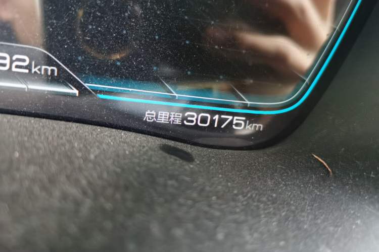 Used BYD Song PLUS New Energy 2021 DM-i 110KM Flagship PLUS Odometer Close Up