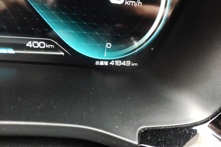 Used BYD Song PLUS New Energy 2021 DM-i 110KM Flagship PLUS Odometer Close Up