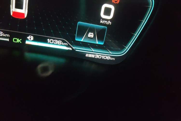 Used BYD Song PLUS New Energy 2021 DM-i 110KM Flagship PLUS Odometer Close Up
