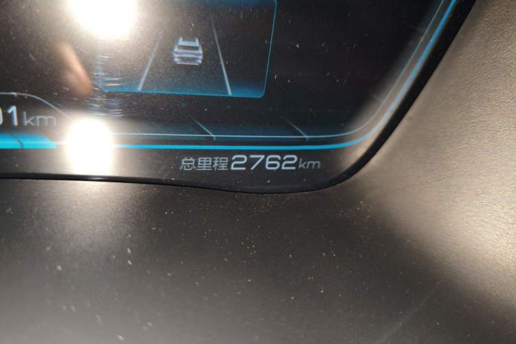 Used BYD Song PLUS New Energy 2021 DM-i 110KM Flagship PLUS Odometer Close Up
