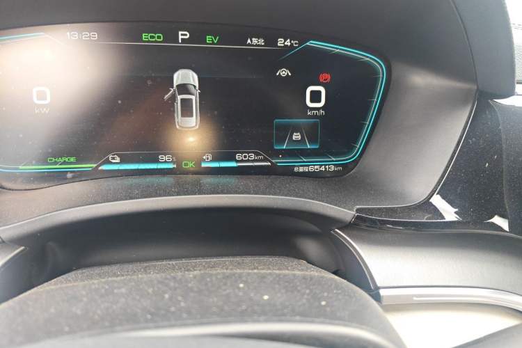 Used BYD Song PLUS New Energy 2021 DM-i 110KM Flagship PLUS Odometer Close Up