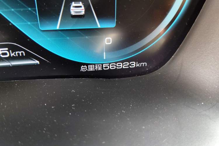 Used BYD Song PLUS New Energy 2021 DM-i 110KM Flagship PLUS Odometer Close Up