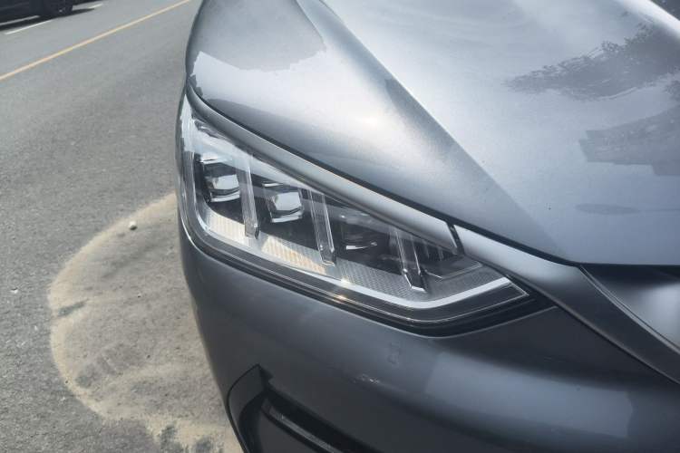 Used BYD Song PLUS New Energy 2021 EV Deluxe Model Right Front Headlight