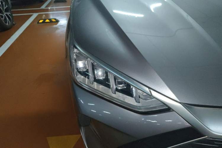 Used BYD Song PLUS New Energy 2021 DM-i 110KM Flagship PLUS Right Front Headlight