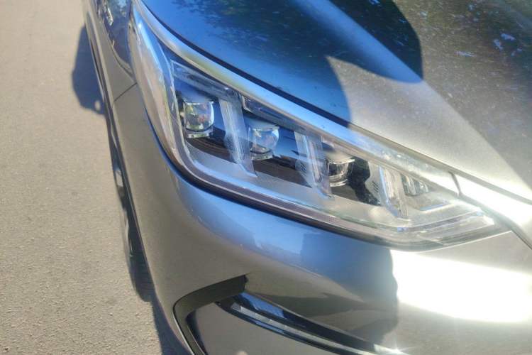 Used BYD Song PLUS New Energy 2021 EV Deluxe Model Right Front Headlight
