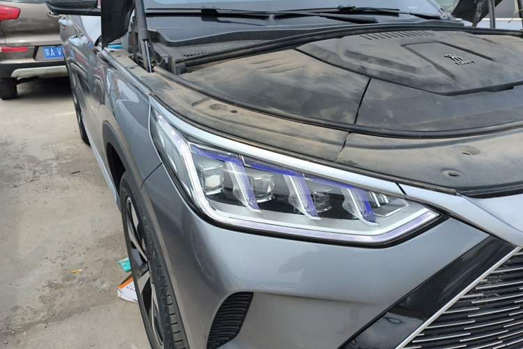 Used BYD Song PLUS New Energy 2021 DM-i 51KM Prestige Model Right Front Headlight