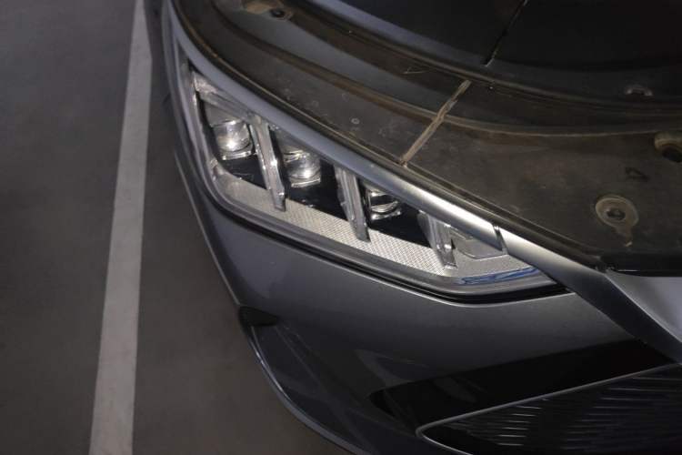 Used BYD Song PLUS New Energy 2021 DM-i 110KM Flagship PLUS Right Front Headlight