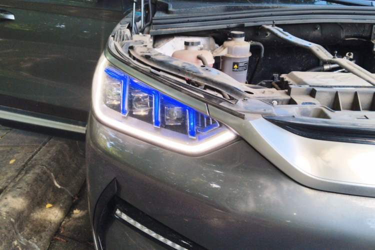 Used BYD Song PLUS New Energy 2021 EV Deluxe Model Right Front Headlight