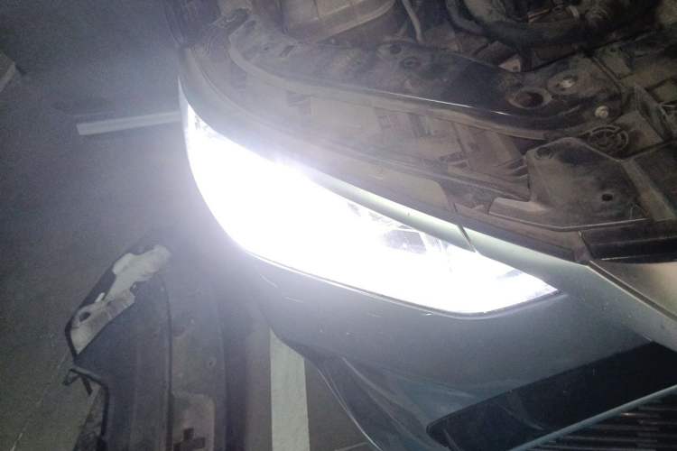 Used BYD Song PLUS New Energy 2021 DM-i 100KM Four-Wheel Drive Flagship PLUS Right Front Headlight