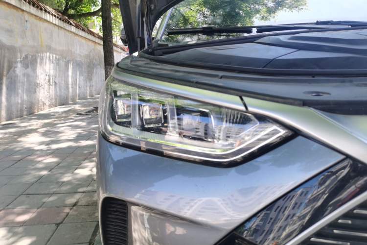 Used BYD Song PLUS New Energy 2021 DM-i 110KM Flagship PLUS Right Front Headlight