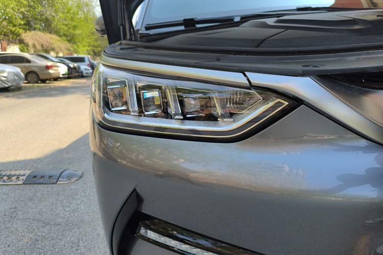 Used BYD Song PLUS New Energy 2021 EV Flagship Model Right Front Headlight