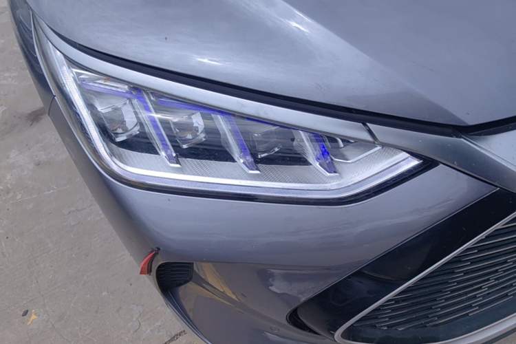Used BYD Song PLUS New Energy 2021 DM-i 51KM Prestige Model Right Front Headlight