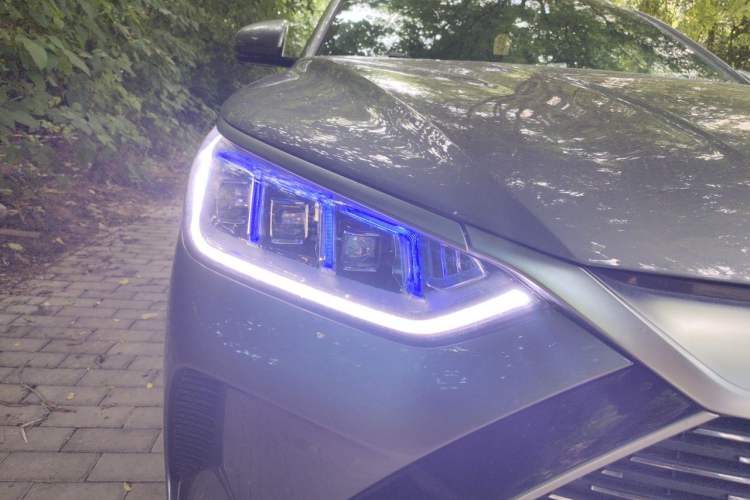 Used BYD Song PLUS New Energy 2021 DM-i 110KM Flagship Model Right Front Headlight