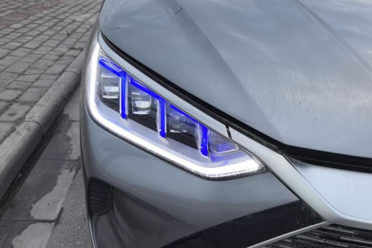Used BYD Song PLUS New Energy 2021 DM-i 110KM Flagship PLUS Right Front Headlight