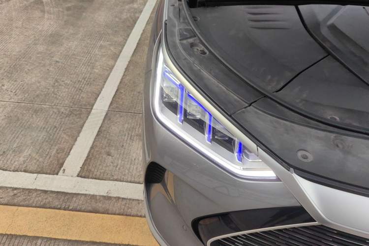 Used BYD Song PLUS New Energy 2021 DM-i 110KM Flagship PLUS Right Front Headlight