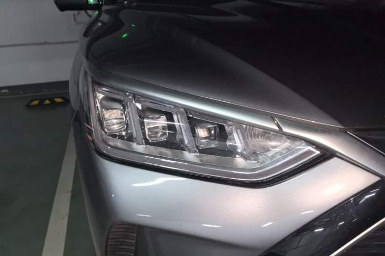 Used BYD Song PLUS New Energy 2021 DM-i 110KM Flagship PLUS Right Front Headlight