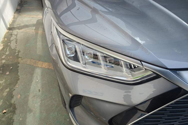 Used BYD Song PLUS New Energy 2021 DM-i 110KM Flagship Model Right Front Headlight