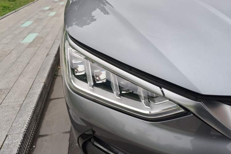 Used BYD Song PLUS New Energy 2021 EV Deluxe Model Right Front Headlight