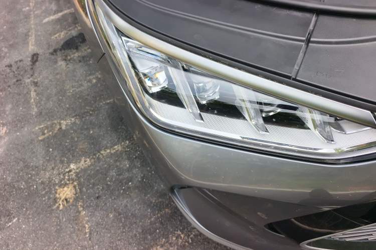 Used BYD Song PLUS New Energy 2021 DM-i 51KM Prestige Model Right Front Headlight
