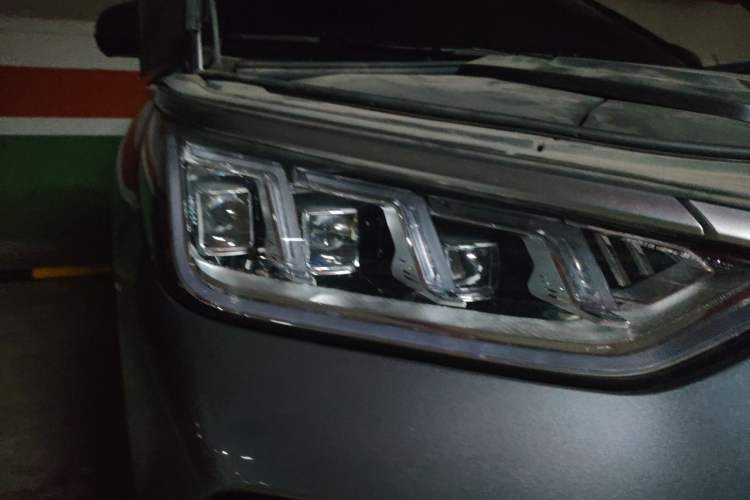 Used BYD Song PLUS New Energy 2021 DM-i 51KM Prestige Model Right Front Headlight