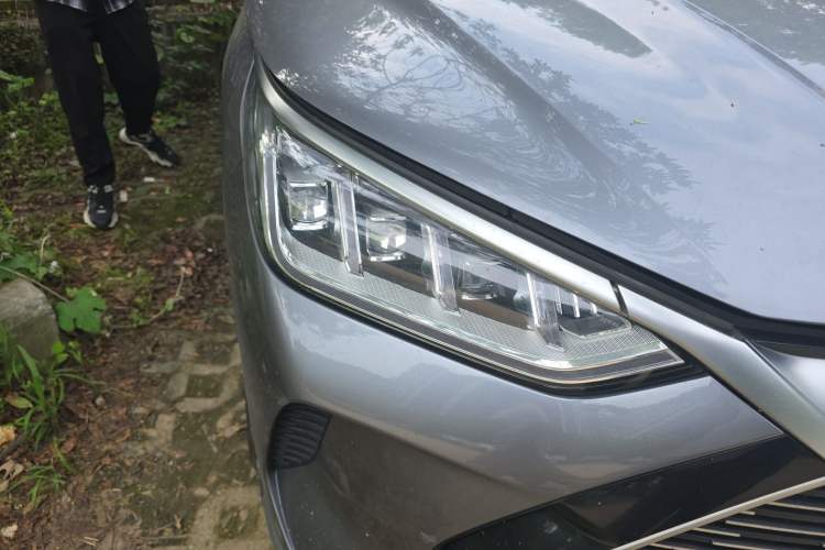 Used BYD Song PLUS New Energy 2021 DM-i 110KM Flagship Model Right Front Headlight