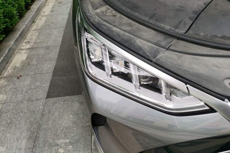Used BYD Song PLUS New Energy 2021 DM-i 110KM Flagship PLUS Right Front Headlight